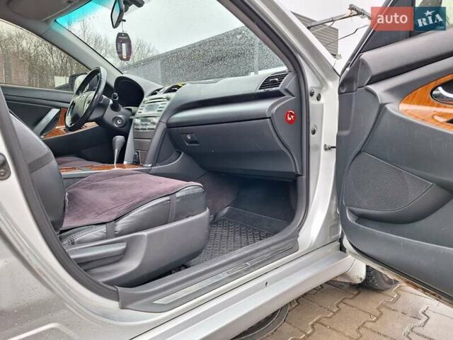 Тойота Камри, объемом двигателя 2.4 л и пробегом 251 тыс. км за 8700 $, фото 30 на Automoto.ua