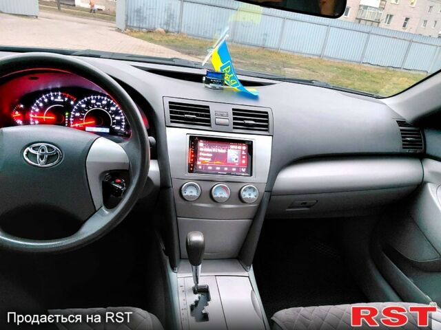 Тойота Камри, объемом двигателя 2.5 л и пробегом 252 тыс. км за 9300 $, фото 8 на Automoto.ua
