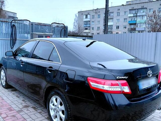 Тойота Камри, объемом двигателя 2.5 л и пробегом 252 тыс. км за 9300 $, фото 1 на Automoto.ua