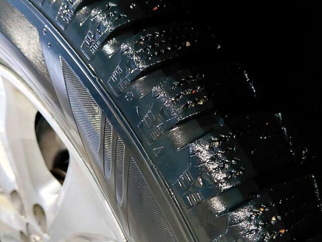 Тойота Камри, объемом двигателя 2.5 л и пробегом 252 тыс. км за 9300 $, фото 5 на Automoto.ua