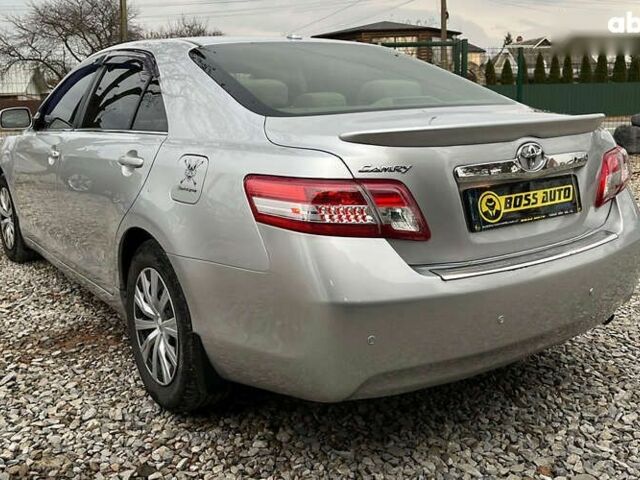 Тойота Камрі, об'ємом двигуна 0 л та пробігом 200 тис. км за 9999 $, фото 4 на Automoto.ua