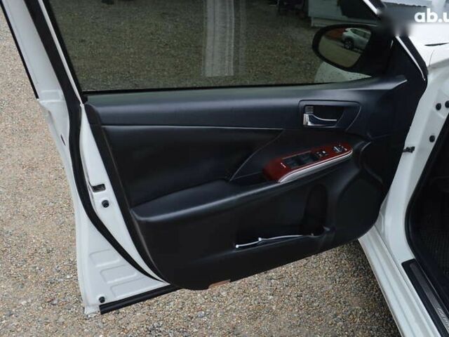 Тойота Камри, объемом двигателя 0 л и пробегом 242 тыс. км за 12800 $, фото 4 на Automoto.ua