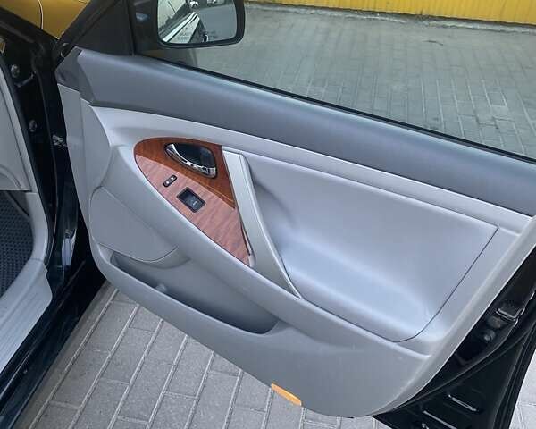 Тойота Камри, объемом двигателя 2.49 л и пробегом 316 тыс. км за 8400 $, фото 19 на Automoto.ua