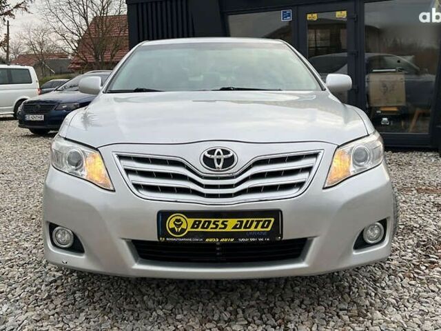 Тойота Камрі, об'ємом двигуна 0 л та пробігом 200 тис. км за 9999 $, фото 1 на Automoto.ua