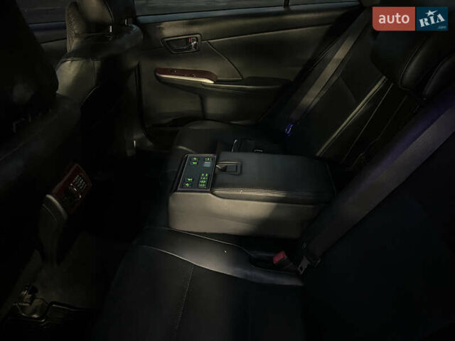 Тойота Камри, объемом двигателя 2.5 л и пробегом 258 тыс. км за 15000 $, фото 9 на Automoto.ua