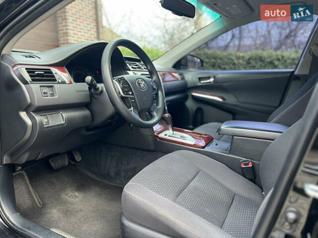 Тойота Камри, объемом двигателя 2.5 л и пробегом 143 тыс. км за 12950 $, фото 18 на Automoto.ua