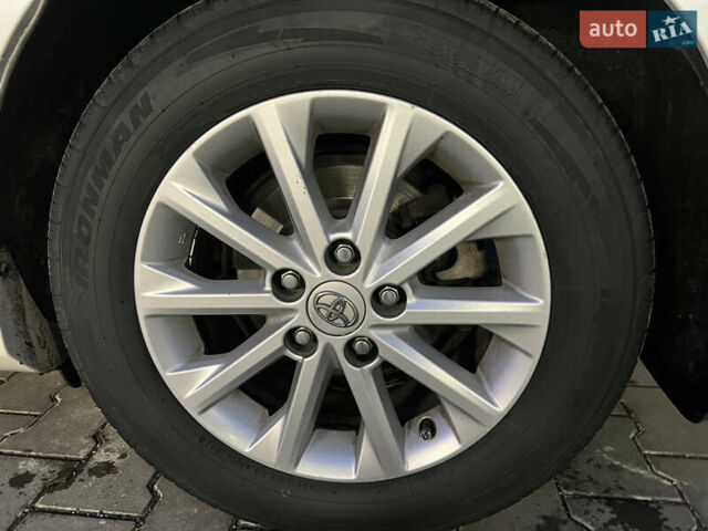 Тойота Камри, объемом двигателя 2.5 л и пробегом 258 тыс. км за 15000 $, фото 11 на Automoto.ua