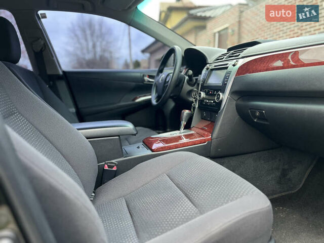 Тойота Камри, объемом двигателя 2.5 л и пробегом 143 тыс. км за 12950 $, фото 22 на Automoto.ua
