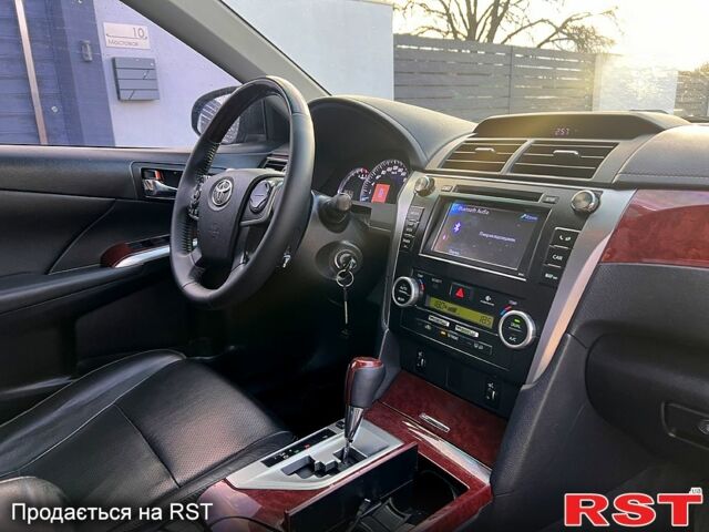 Тойота Камри, объемом двигателя 2.5 л и пробегом 230 тыс. км за 11500 $, фото 10 на Automoto.ua