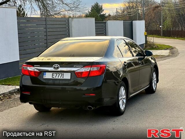 Тойота Камри, объемом двигателя 2.5 л и пробегом 230 тыс. км за 11500 $, фото 2 на Automoto.ua