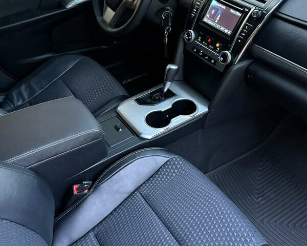 Тойота Камрі, об'ємом двигуна 2.5 л та пробігом 198 тис. км за 11900 $, фото 18 на Automoto.ua