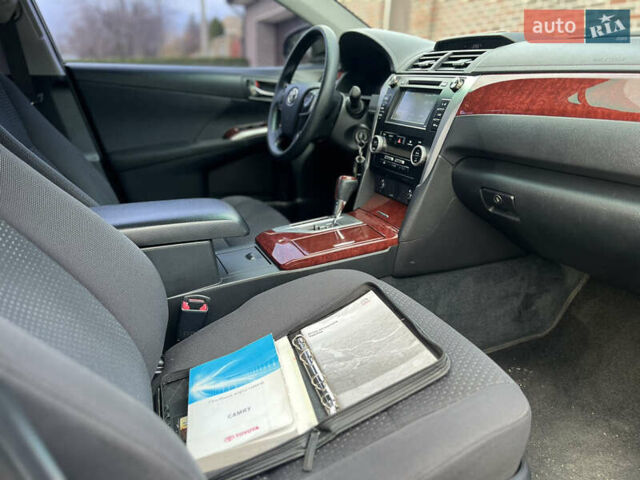 Тойота Камри, объемом двигателя 2.5 л и пробегом 143 тыс. км за 12950 $, фото 27 на Automoto.ua