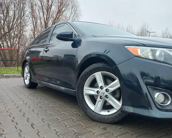 Тойота Камри, объемом двигателя 2.5 л и пробегом 200 тыс. км за 9000 $, фото 4 на Automoto.ua