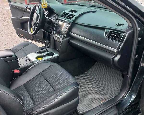 Тойота Камри, объемом двигателя 2.5 л и пробегом 200 тыс. км за 9000 $, фото 42 на Automoto.ua