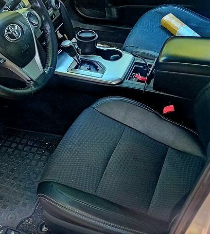 Тойота Камри, объемом двигателя 2.5 л и пробегом 170 тыс. км за 11000 $, фото 2 на Automoto.ua