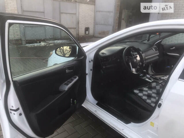 Тойота Камри, объемом двигателя 2.49 л и пробегом 161 тыс. км за 14200 $, фото 6 на Automoto.ua