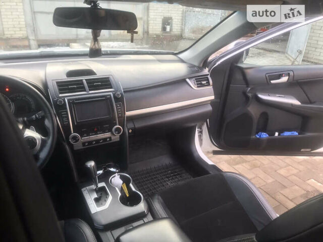 Тойота Камри, объемом двигателя 2.49 л и пробегом 161 тыс. км за 14200 $, фото 11 на Automoto.ua