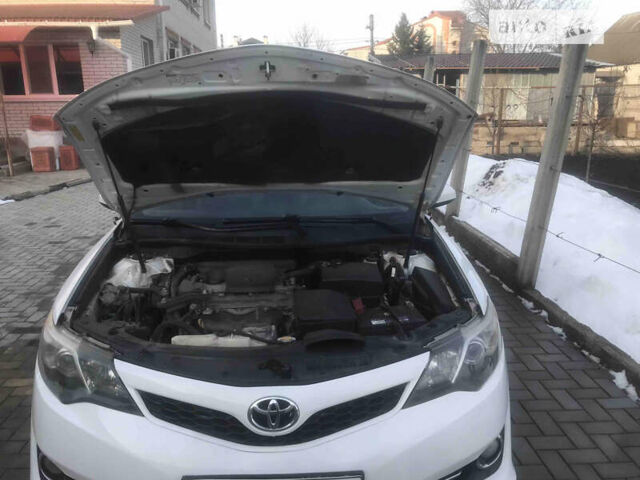 Тойота Камри, объемом двигателя 2.49 л и пробегом 161 тыс. км за 14200 $, фото 12 на Automoto.ua