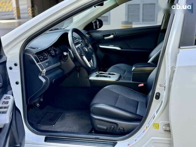 Тойота Камри, объемом двигателя 0 л и пробегом 247 тыс. км за 11900 $, фото 21 на Automoto.ua