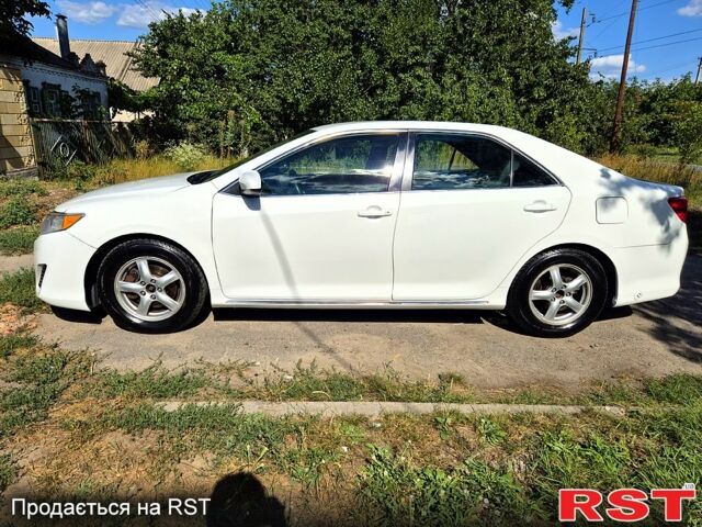 Тойота Камри, объемом двигателя 2.5 л и пробегом 321 тыс. км за 9200 $, фото 2 на Automoto.ua