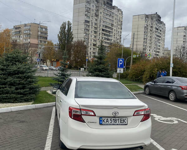 Тойота Камри 2014 в Киеве на Automoto.ua Тойота Камри, объемом двигателя 2.5 л и пробегом 198 тыс. км за 7600 $, фото 2 на Automoto.ua