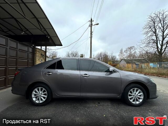 Тойота Камри, объемом двигателя 2.5 л и пробегом 213 тыс. км за 14799 $, фото 5 на Automoto.ua