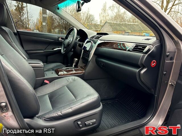 Тойота Камри, объемом двигателя 2.5 л и пробегом 213 тыс. км за 14799 $, фото 12 на Automoto.ua