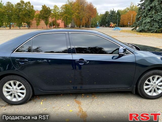 Тойота Камри 2015 в Лозовой на Automoto.ua Тойота Камри, объемом двигателя 2.5 л и пробегом 180 тыс. км за 15000 $, фото 2 на Automoto.ua