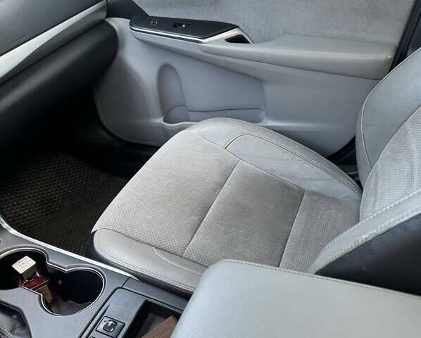 Тойота Камри, объемом двигателя 2.49 л и пробегом 146 тыс. км за 13000 $, фото 6 на Automoto.ua