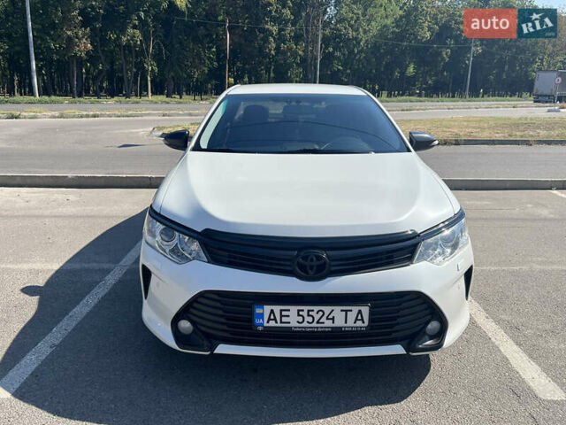 Тойота Камри, объемом двигателя 2.49 л и пробегом 160 тыс. км за 15999 $, фото 4 на Automoto.ua