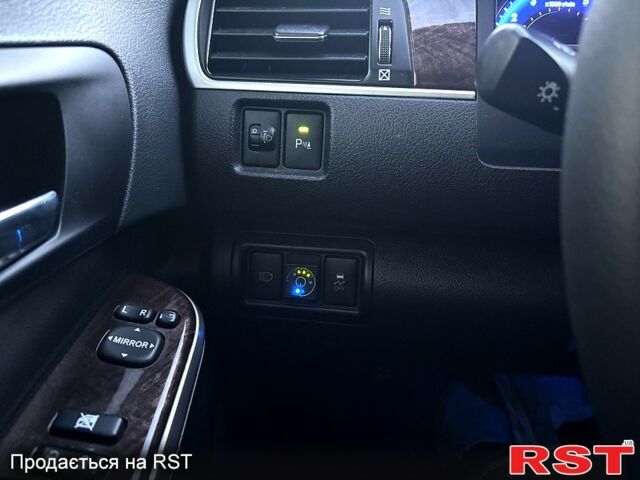 Тойота Камри, объемом двигателя 2.5 л и пробегом 155 тыс. км за 17800 $, фото 10 на Automoto.ua