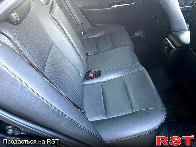Тойота Камри, объемом двигателя 2.5 л и пробегом 155 тыс. км за 17800 $, фото 8 на Automoto.ua