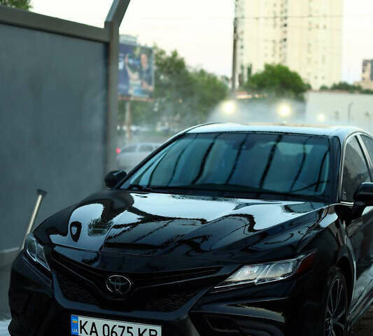 Тойота Камри, объемом двигателя 2.49 л и пробегом 153 тыс. км за 19000 $, фото 2 на Automoto.ua