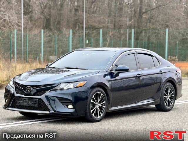 Тойота Камрі, об'ємом двигуна 2.5 л та пробігом 174 тис. км за 17300 $, фото 2 на Automoto.ua