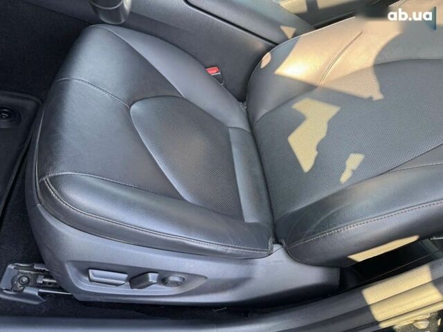 Тойота Камри, объемом двигателя 0 л и пробегом 114 тыс. км за 27490 $, фото 13 на Automoto.ua