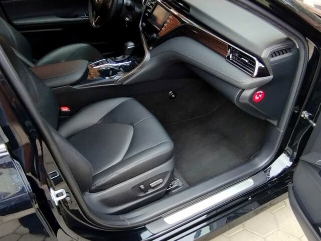 Тойота Камри, объемом двигателя 2.5 л и пробегом 180 тыс. км за 20500 $, фото 2 на Automoto.ua