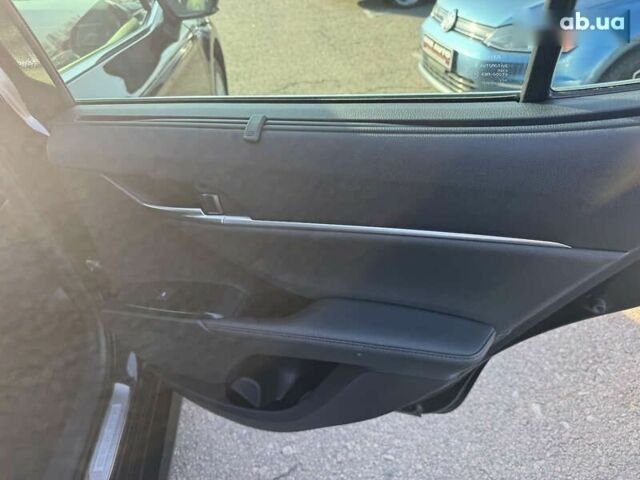 Тойота Камри, объемом двигателя 0 л и пробегом 114 тыс. км за 27490 $, фото 29 на Automoto.ua