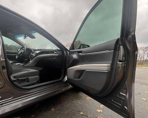 Тойота Камри 2020 в Макарове на Automoto.ua Тойота Камри, объемом двигателя 2.49 л и пробегом 56 тыс. км за 24100 $, фото 11 на Automoto.ua