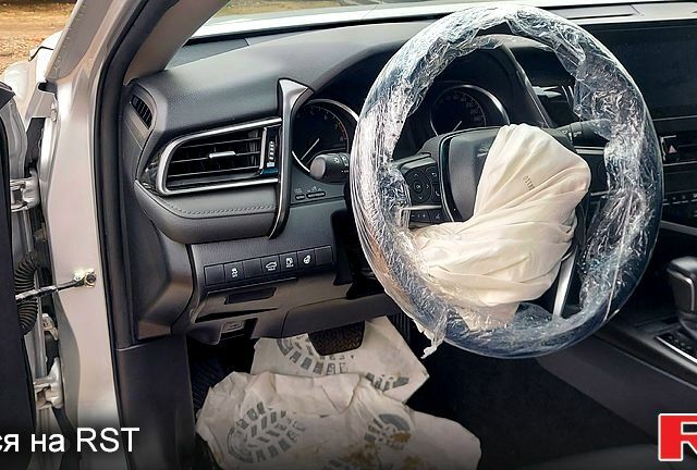 Тойота Камри, объемом двигателя 2.5 л и пробегом 200 тыс. км за 17333 $, фото 3 на Automoto.ua