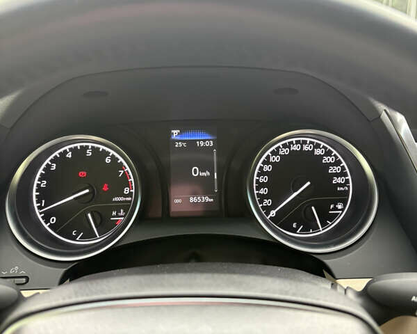 Тойота Камри, объемом двигателя 2.5 л и пробегом 87 тыс. км за 26500 $, фото 5 на Automoto.ua