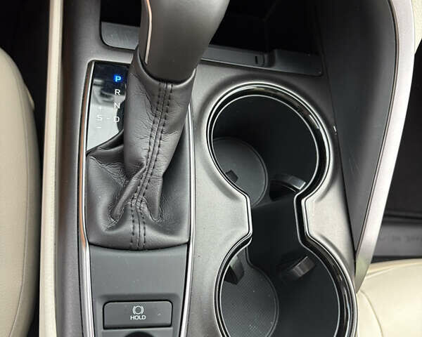 Тойота Камри, объемом двигателя 2.5 л и пробегом 87 тыс. км за 26500 $, фото 7 на Automoto.ua