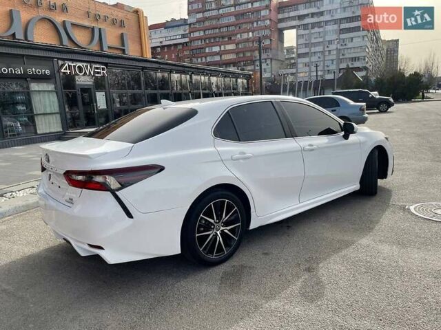 Тойота Камри, объемом двигателя 2.49 л и пробегом 14 тыс. км за 34800 $, фото 2 на Automoto.ua