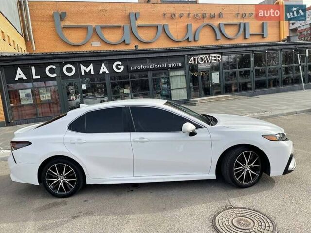 Тойота Камри, объемом двигателя 2.49 л и пробегом 14 тыс. км за 34800 $, фото 7 на Automoto.ua