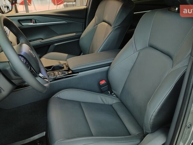 купити нове авто Тойота Камрі 2024 року від офіційного дилера Тойота Центр Чернігів «Соллі-Плюс» Тойота фото