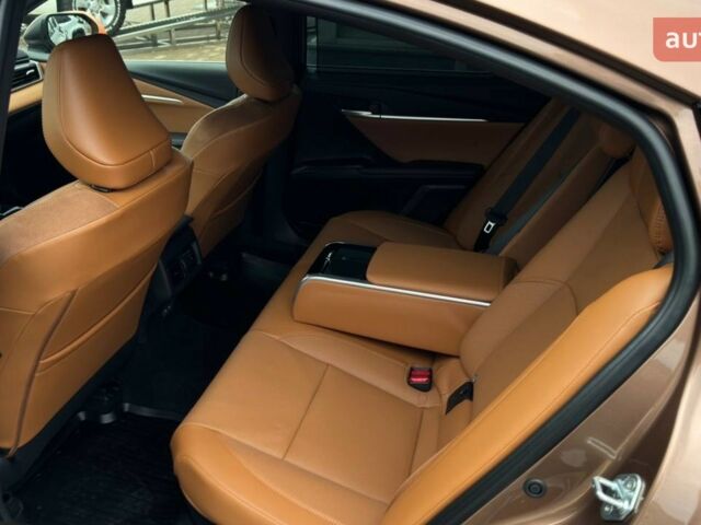 купить новое авто Тойота Камри 2025 года от официального дилера Тойота Центр Ужгород «Карат Мотор» Тойота фото