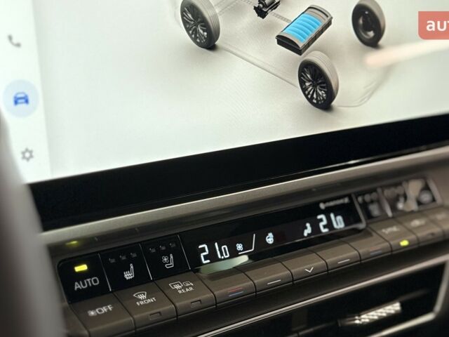 Тойота Камри, объемом двигателя 2.49 л и пробегом 0 тыс. км за 49680 $, фото 7 на Automoto.ua