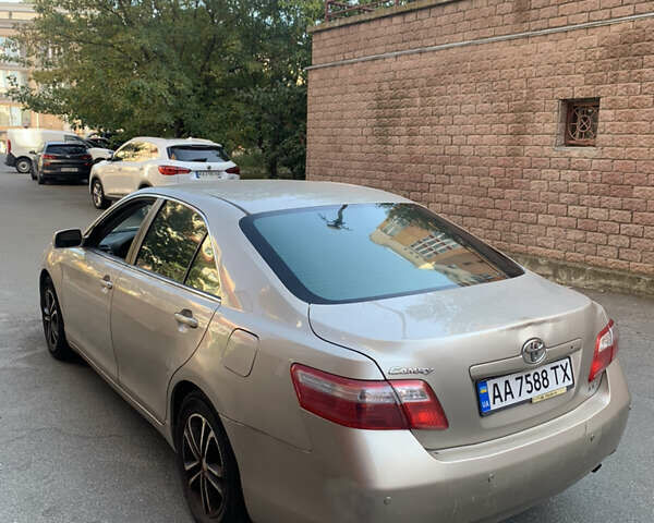 Желтый Тойота Камри, объемом двигателя 2.36 л и пробегом 190 тыс. км за 7900 $, фото 15 на Automoto.ua