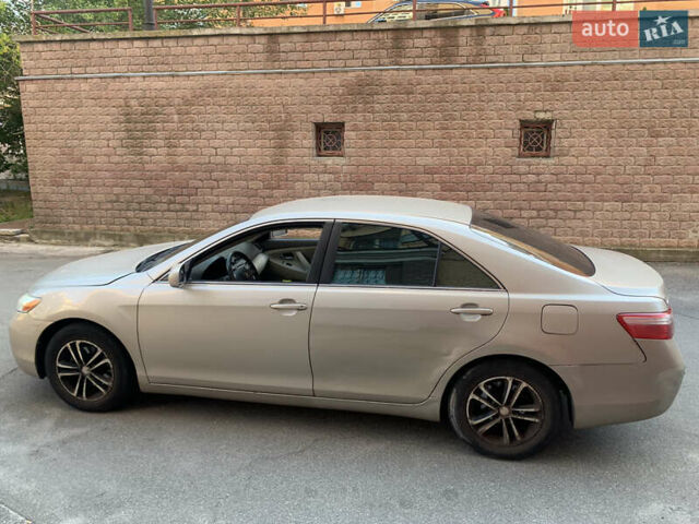 Желтый Тойота Камри, объемом двигателя 2.36 л и пробегом 190 тыс. км за 7900 $, фото 23 на Automoto.ua