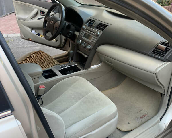 Желтый Тойота Камри, объемом двигателя 2.36 л и пробегом 190 тыс. км за 7900 $, фото 3 на Automoto.ua