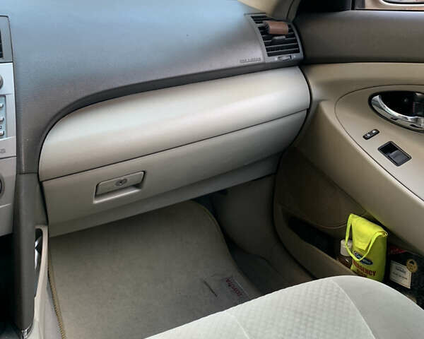 Желтый Тойота Камри, объемом двигателя 2.36 л и пробегом 190 тыс. км за 7900 $, фото 11 на Automoto.ua